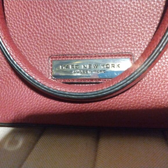 !!!SUPERB CONDITON!! Andrew Marc New York - Burgundy bag - Picture 3 of 8